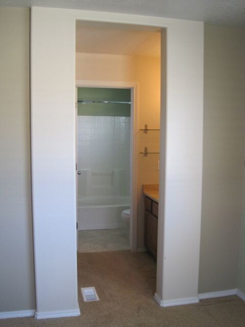 Building Photo - 209 Interlochen Ln