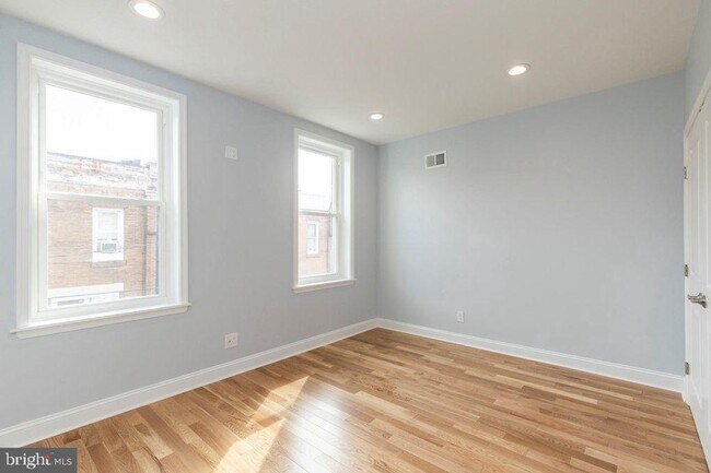 Building Photo - 1250 S Bucknell St