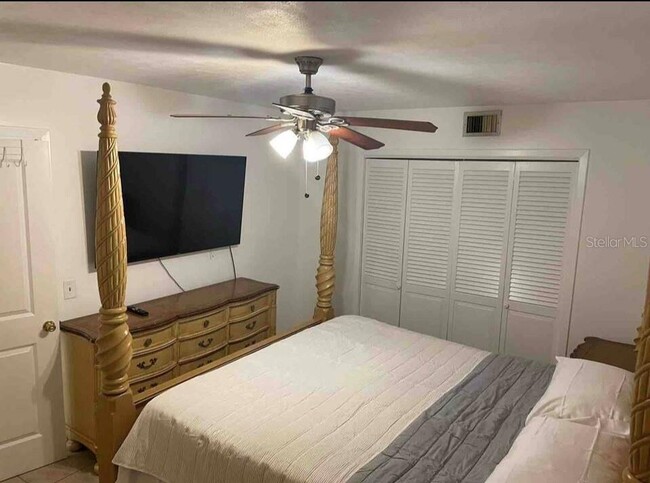 Building Photo - 612 E Morgan St