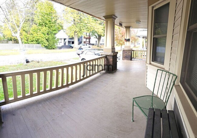 Building Photo - 11301 Florian Ave