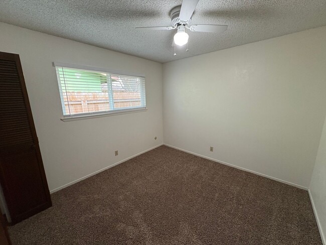 Building Photo - Spacious & Cozy Near Mountain View Elementary Home coming soon!