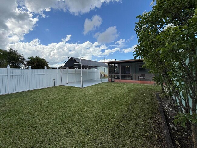 Building Photo - 2640 Bridgeman Rd