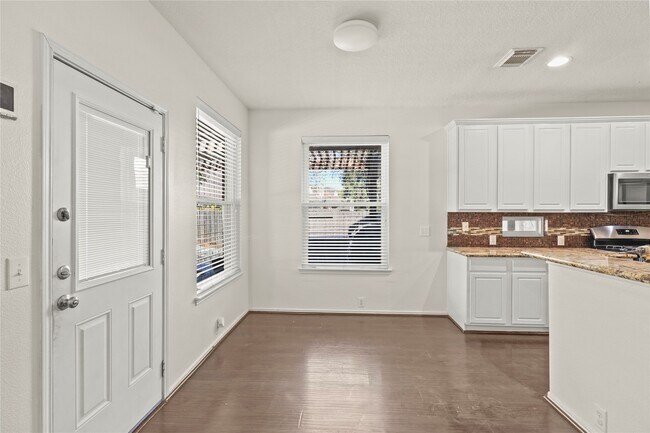 Building Photo - 20510 Pioneer Bend Ct