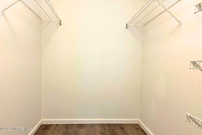 Building Photo - 311 Tulip Ln