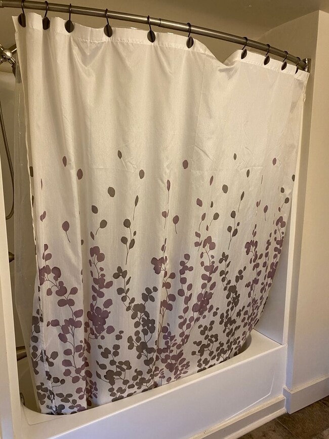 Building Photo - 802 3rd Ave SE