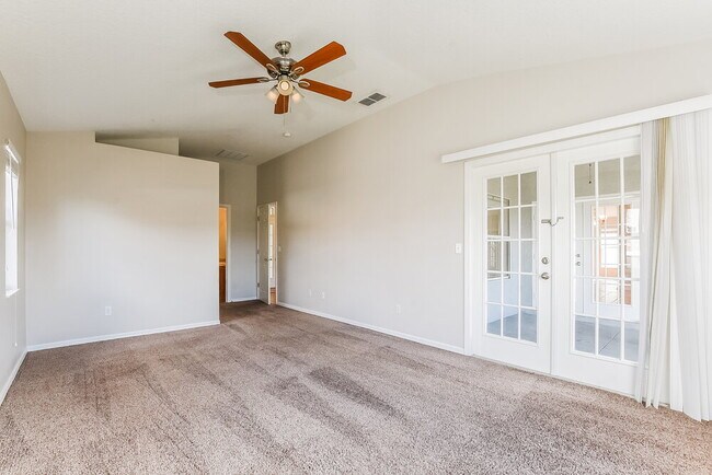 Building Photo - 819 Shore Breeze Way