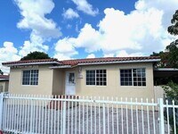 Building Photo - 500 SW 51st Ave
