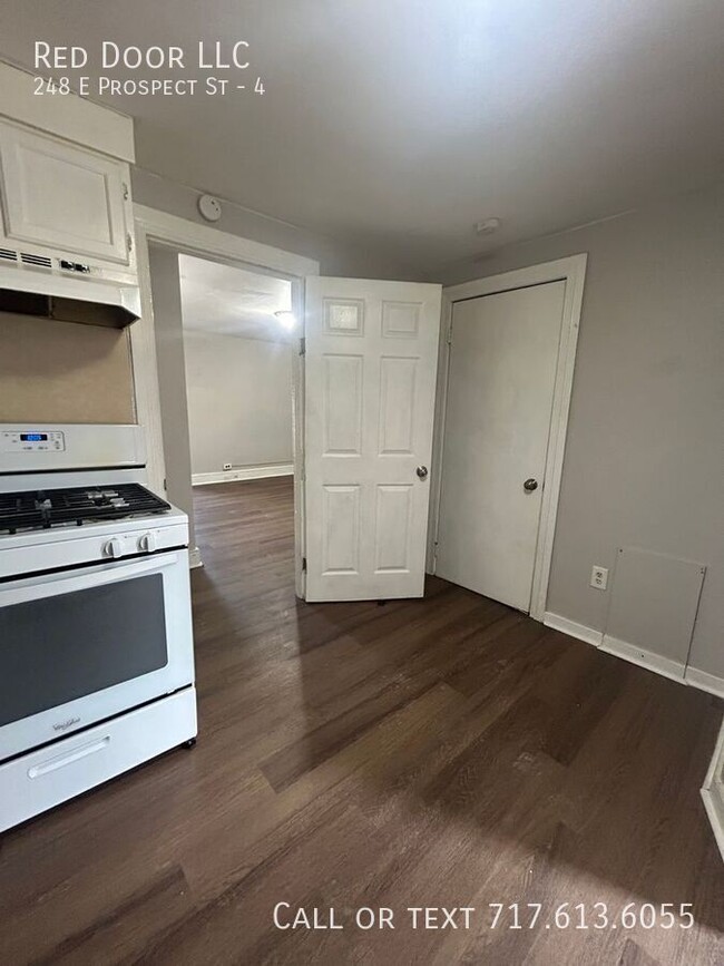 Building Photo - Beautifully renovated 1 bedroom in York City.