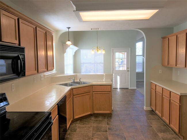 Building Photo - 7510 Danehill Dr