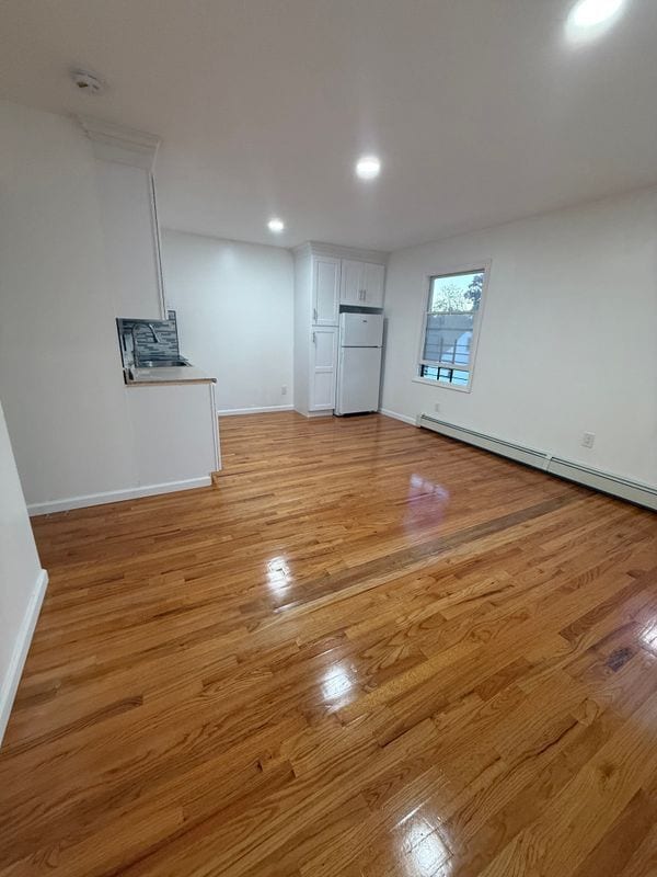 Building Photo - 2054 Grove St