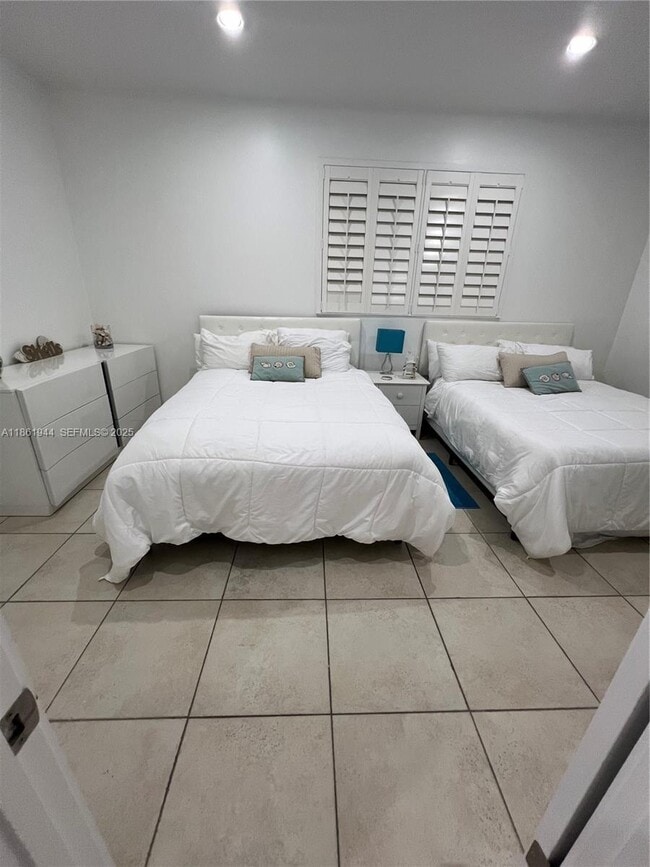 Building Photo - 7760 Aviation Blvd