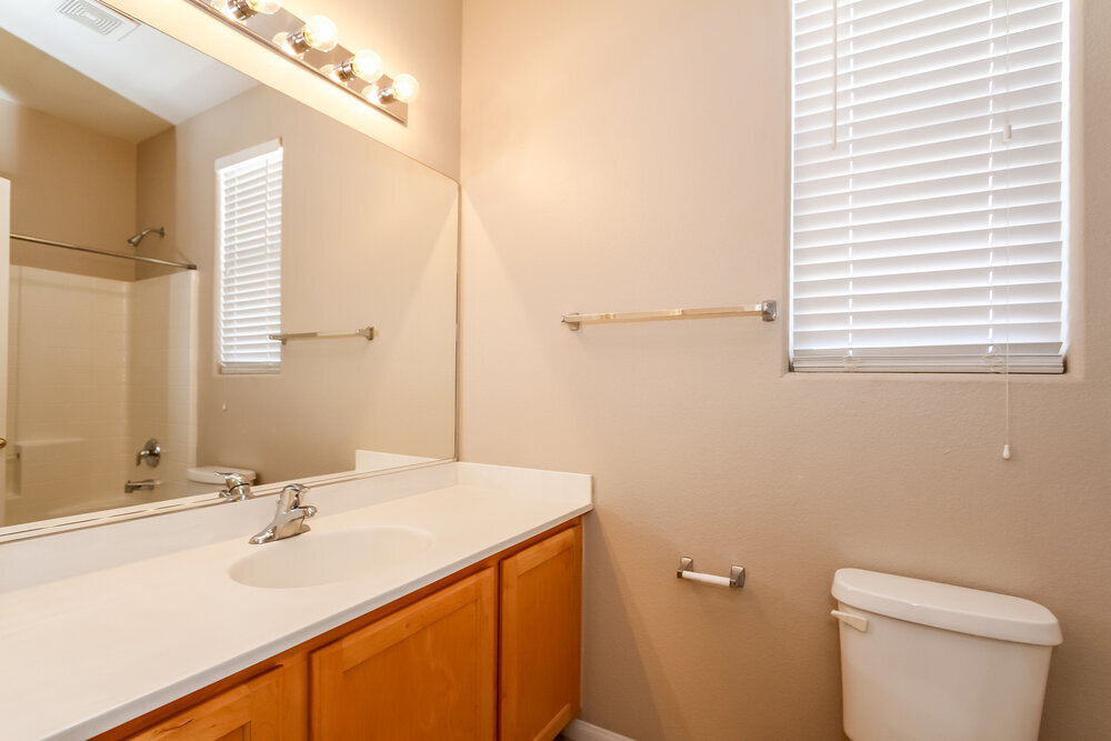 Building Photo - 548 Bayo Canyon Ct