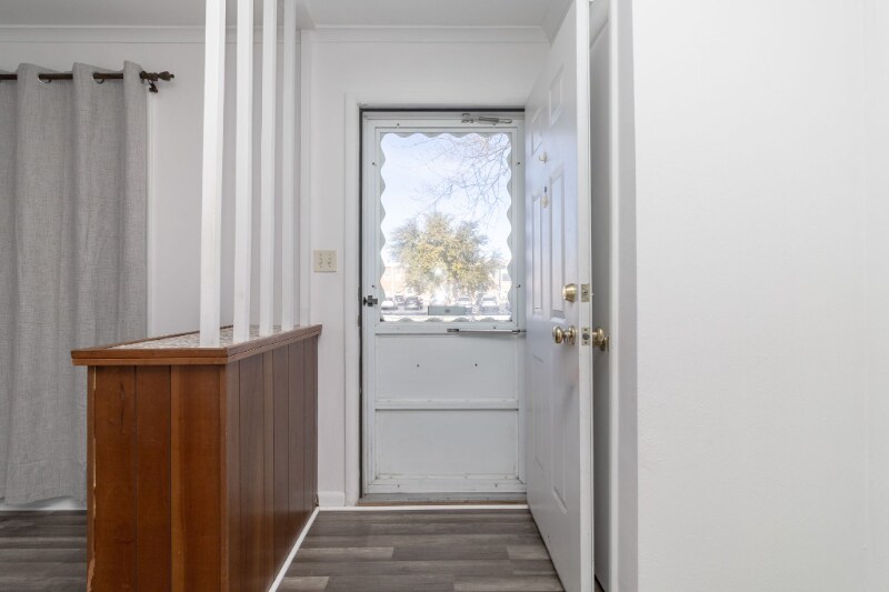 Building Photo - 5035 Norwich Rd