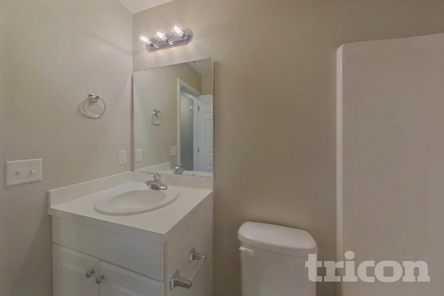 Building Photo - 65 Sand Oak Ct