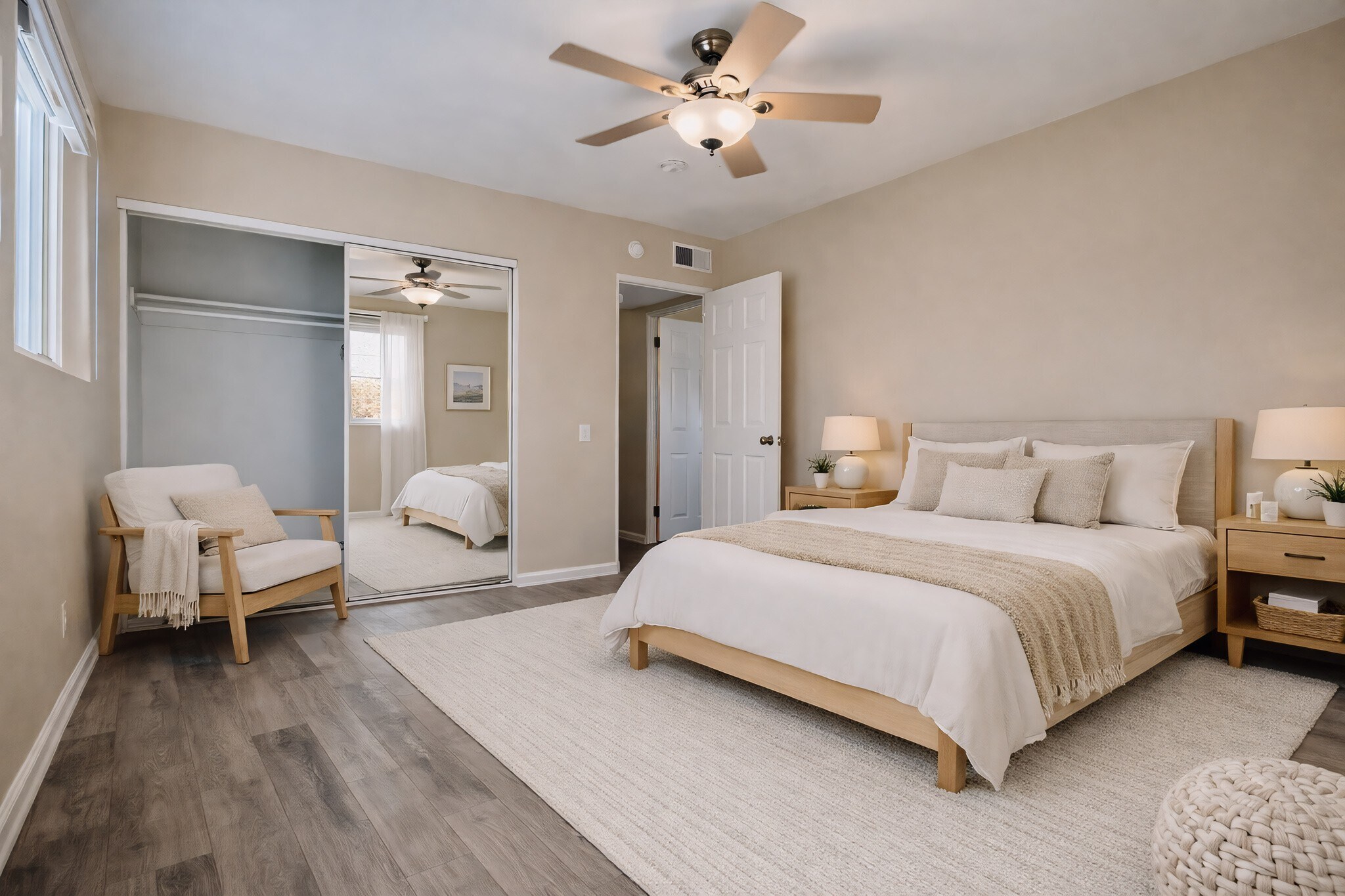 Building Photo - 45320 Panorama Dr