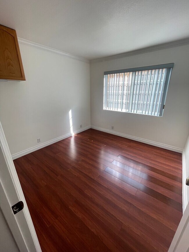 Building Photo - Beautiful 3 Bedroom, 2 Bathroom House w/ a Pool For Rent in Mission Viejo!