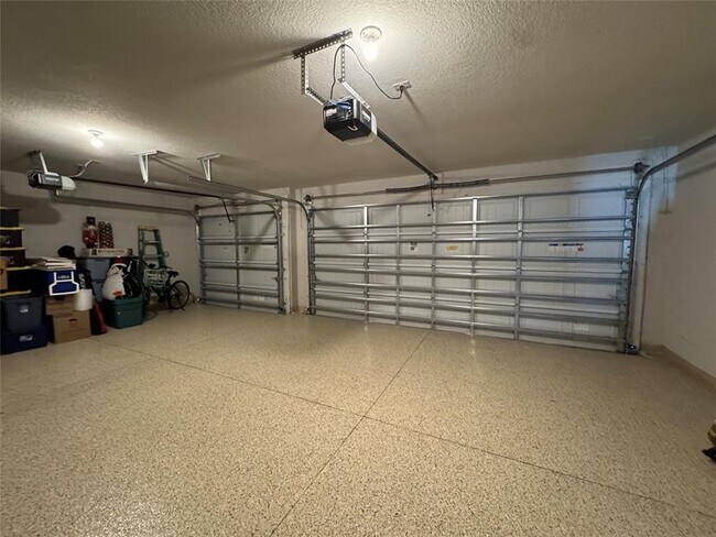 Building Photo - 8680 Pavia St