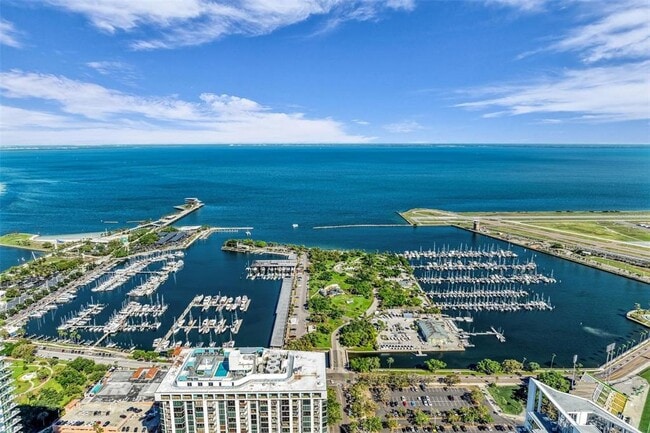 Building Photo - 275 1st Ave S