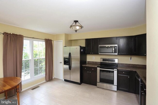 Building Photo - 4710 Leyden Way