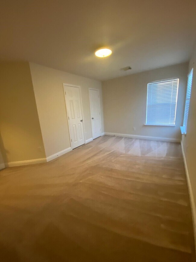 Building Photo - 518 Remington Chase Ct