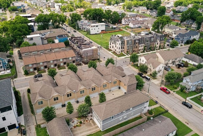 Building Photo - Beautiful build in Cleveland Park (Downtown Nashville)