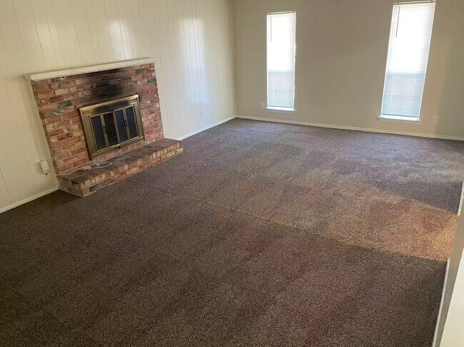 Building Photo - 3 Bedroom House in Garland