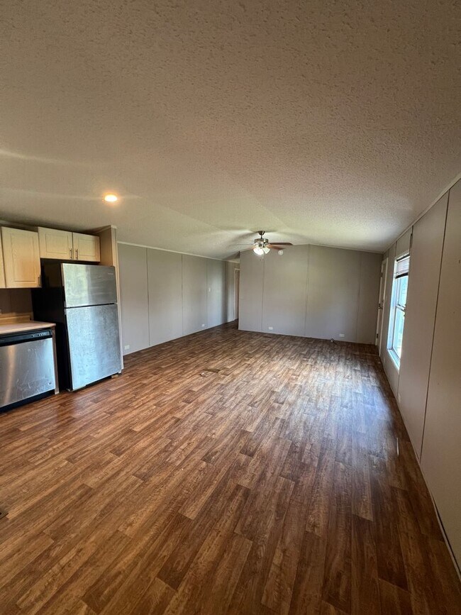 Building Photo - 142 CO ROAD-E16