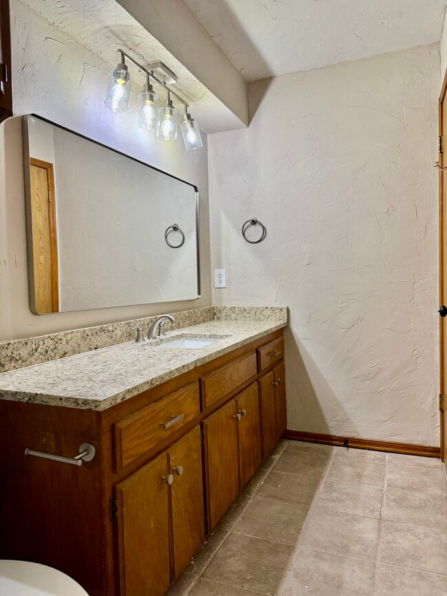 Building Photo - 10323 Haven Cir