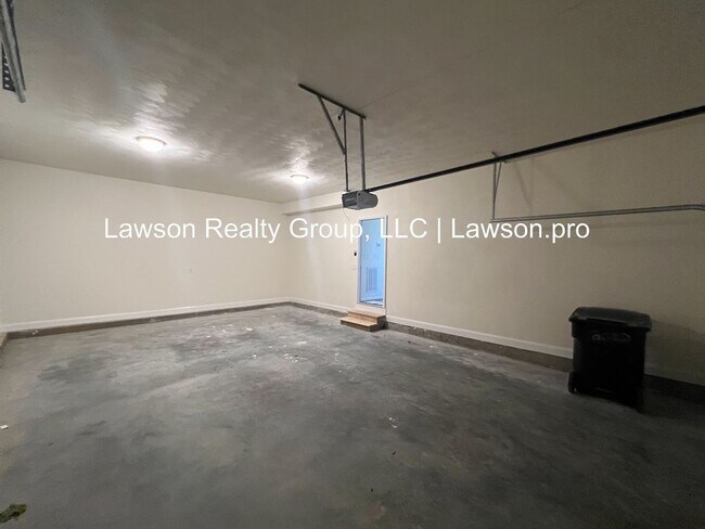 Building Photo - Newer Construction in Vinton with Incredible Mountain Views and  Attached Garage