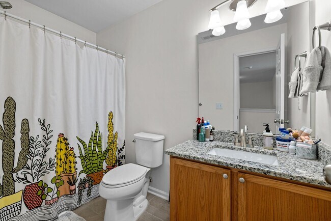 Building Photo - 218 Basset Hall Dr