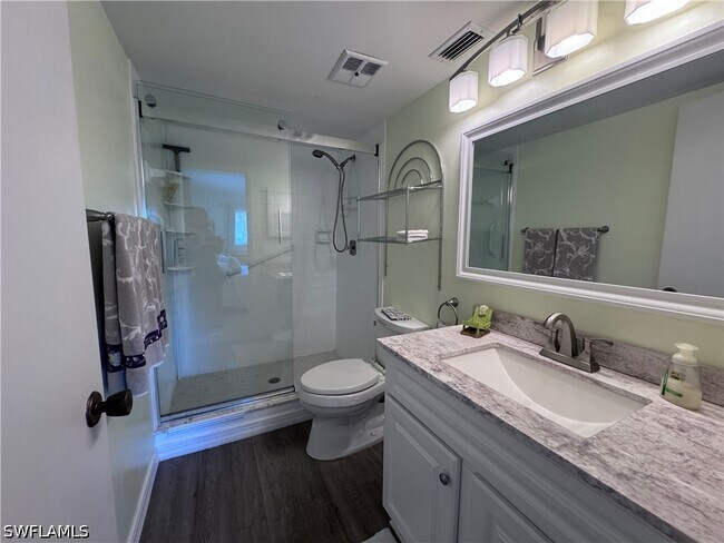 Building Photo - 4912 Tamiami Trl E