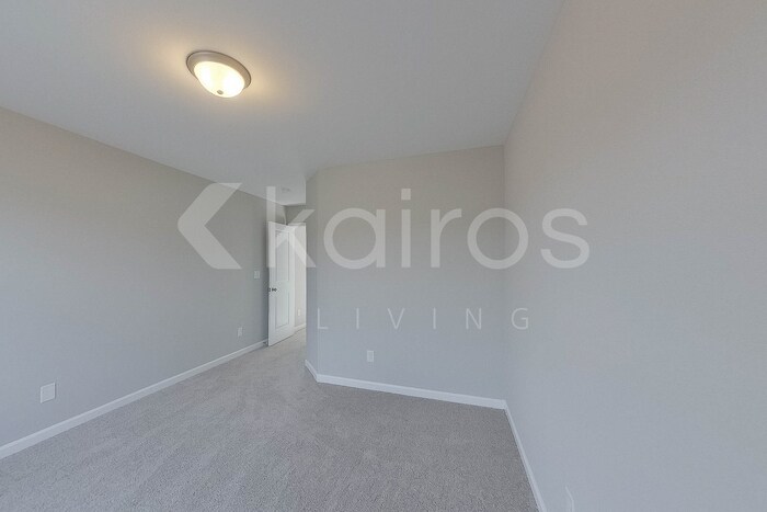 Building Photo - 948 Silent Barge Cv