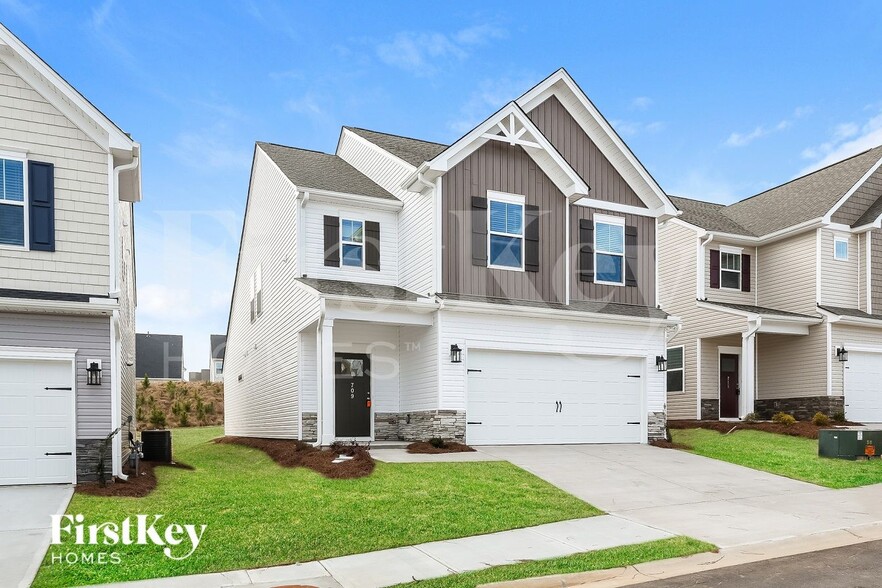 Building Photo - 709 Ridgemoor Trl