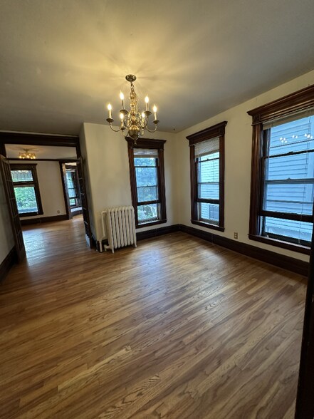 Building Photo - 800 Hague Ave