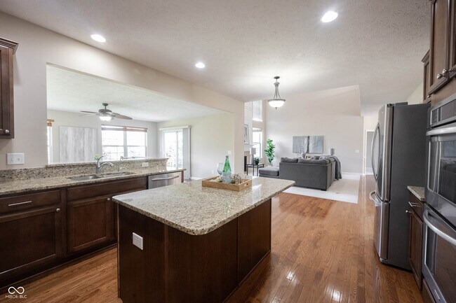 Building Photo - 13086 Avon Cross Way