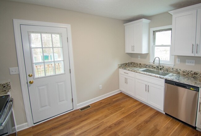 Building Photo - Coming Soon! Renovated 3 Bedroom 2 Bathroom- No Pets