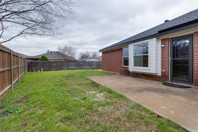 Building Photo - 5005 Button Willow Dr