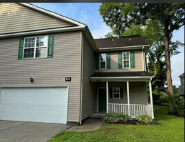 Building Photo - 432 Hartsdale Rd