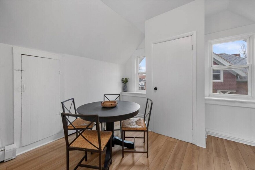 Building Photo - 240 Mccormick Pl