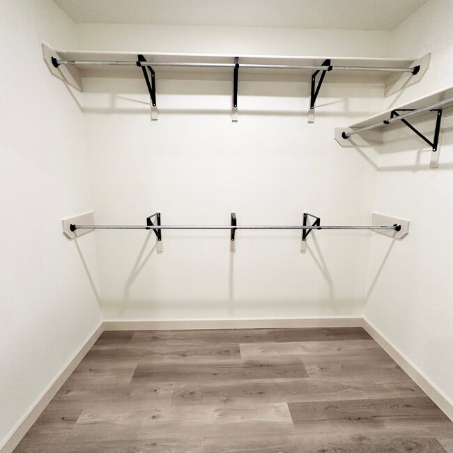 Building Photo - Brand New Build Located In Elm Meadows!