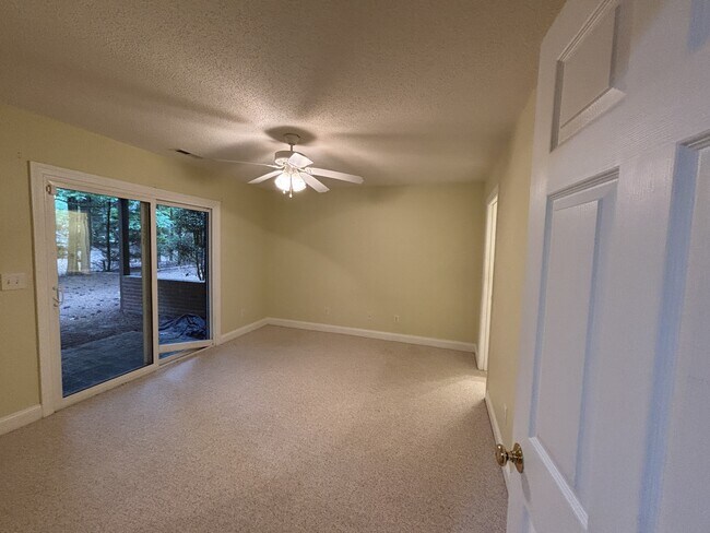 Building Photo - 285 Merion Cir