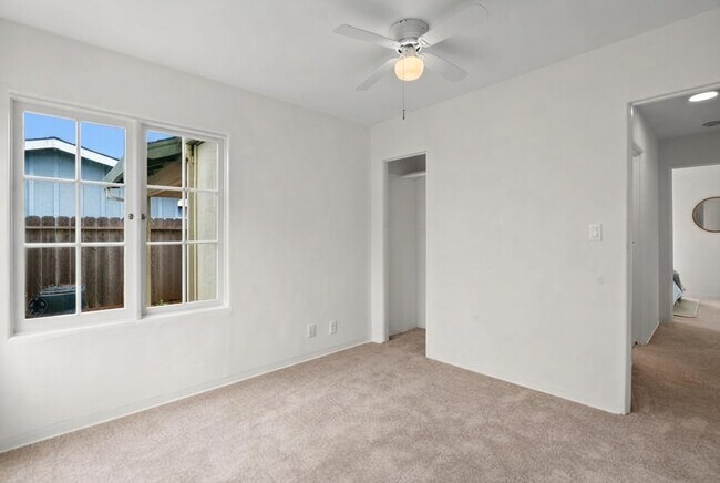 Building Photo - 4855 Crystal St