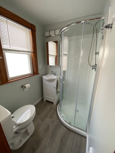 Building Photo - 12 Rice St