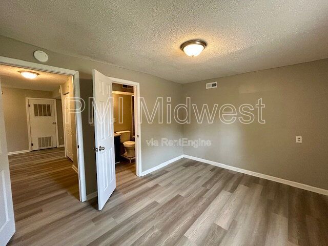 Building Photo - 1408 Holland St