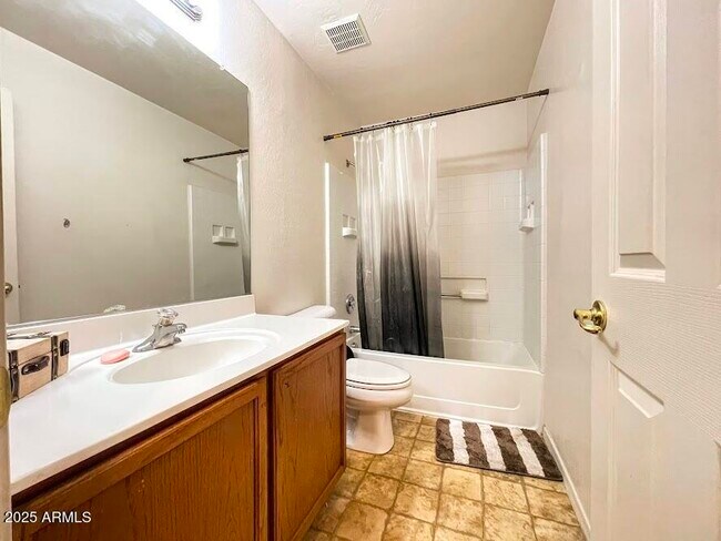 Building Photo - 44147 W Snow Dr