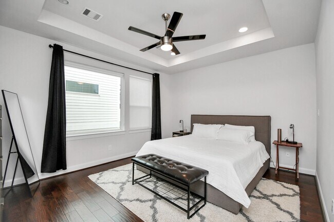 Building Photo - 326 Eado Park Cir