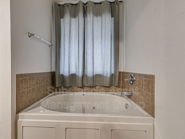 Building Photo - 4117 Green Apple Dr