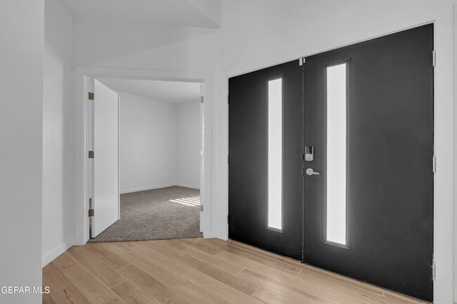 Building Photo - 12713 Captain Claudia CT