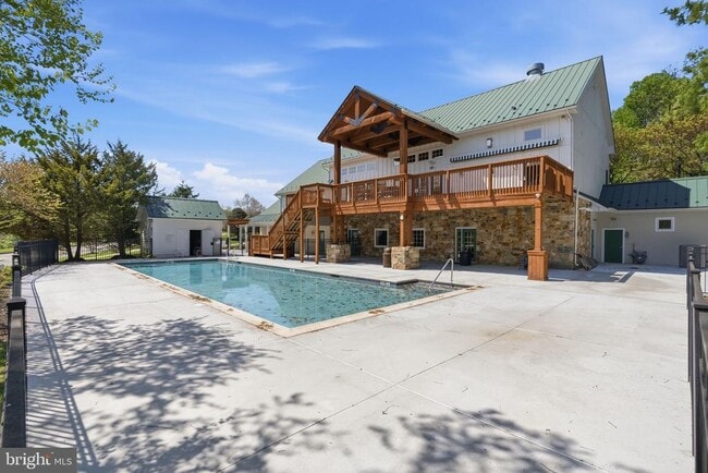 Building Photo - 223 Flagstone Rd