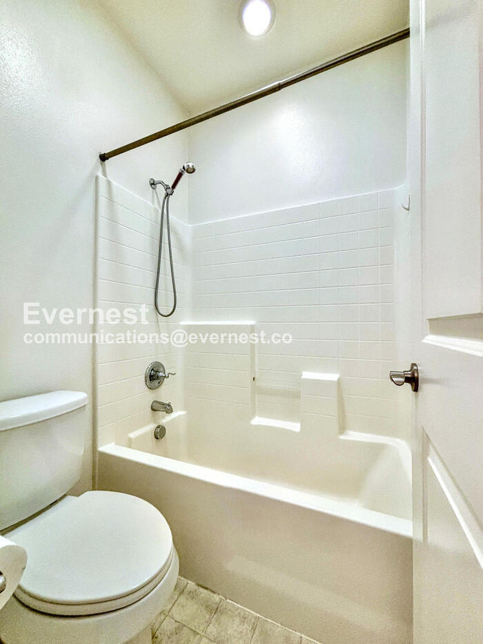 Building Photo - 44064 Calle Luz